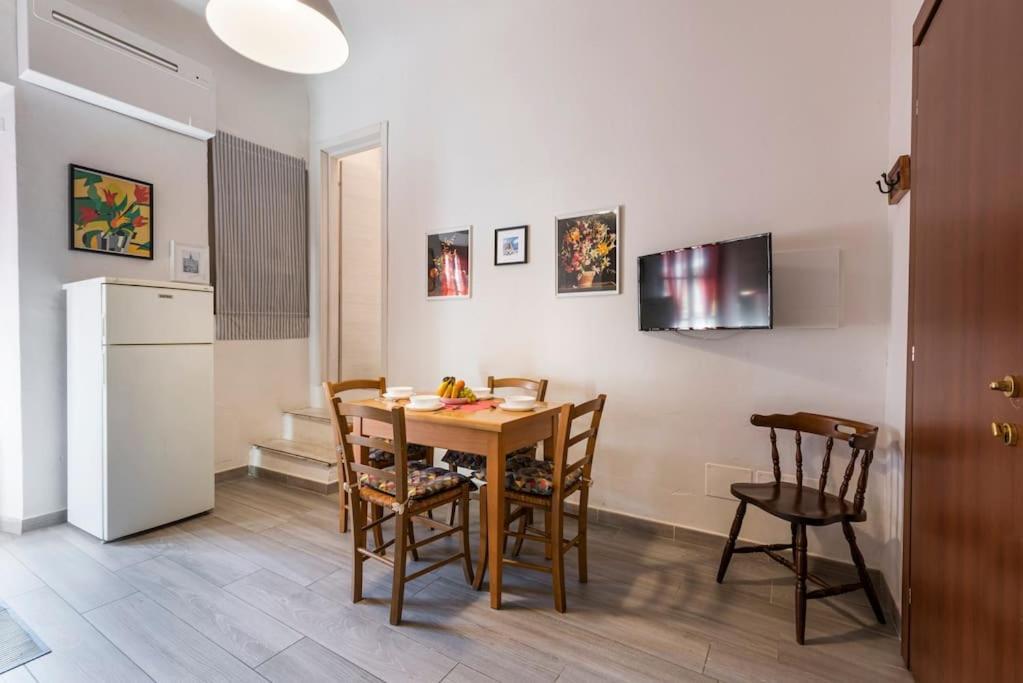 Live Like A Florentine Next To Santa Croce Square Apartamento Florencia